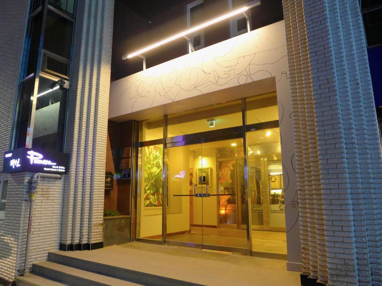 Gallery Family Hotel Mokpo Exterior photo